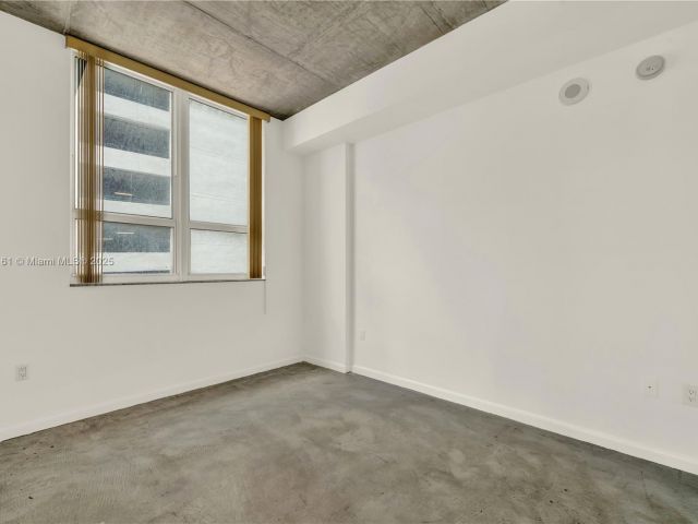 2-bedroom condo for sale in Miami - 234 NE 3rd St 601 - MondialRealty