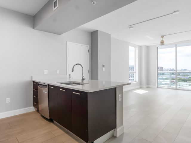 Apartment for sale  Unit #1102 - photo 6836314