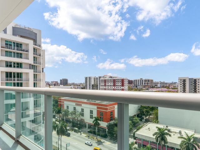 Apartment for sale  Unit #1102 - photo 6836318