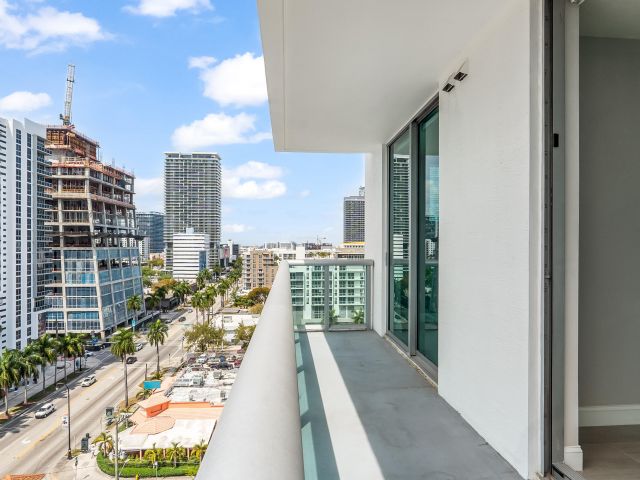 Apartment for sale  Unit #1102 - photo 6836320