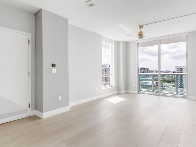 Apartment for sale  Unit #1102 - photo 6836326