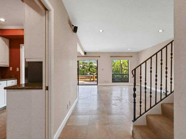 Home for rent at 800 Andrews 3 Avenue 3 - photo 6545471