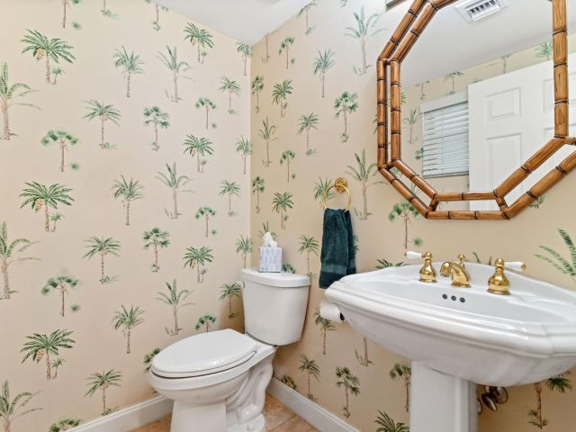 Home for rent at 800 Andrews 3 Avenue 3 - photo 6545472