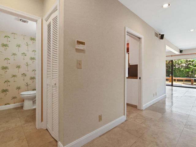 Home for rent at 800 Andrews 3 Avenue 3 - photo 6545473