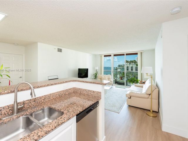 Apartment for sale  Unit #609 - photo 6549342