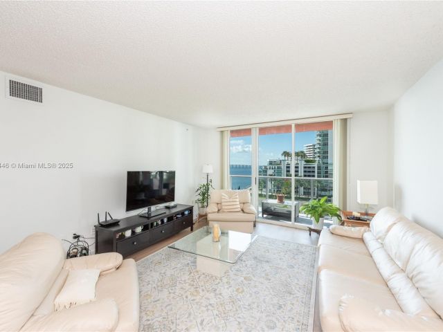 Apartment for sale  Unit #609 - photo 6549344