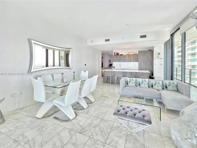 Apartment for rent  Unit #2407 - photo 6546718