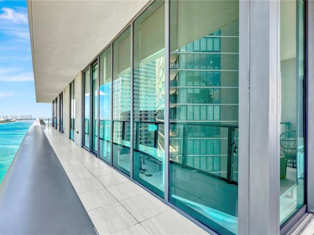 Apartment for rent  Unit #2407 - photo 6546726