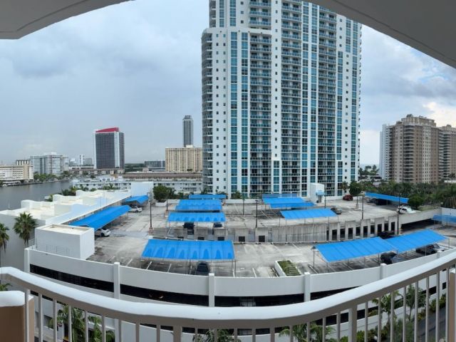 1-bedroom condo for sale in Hallandale Beach - 1965 S Ocean Dr 7D - MondialRealty