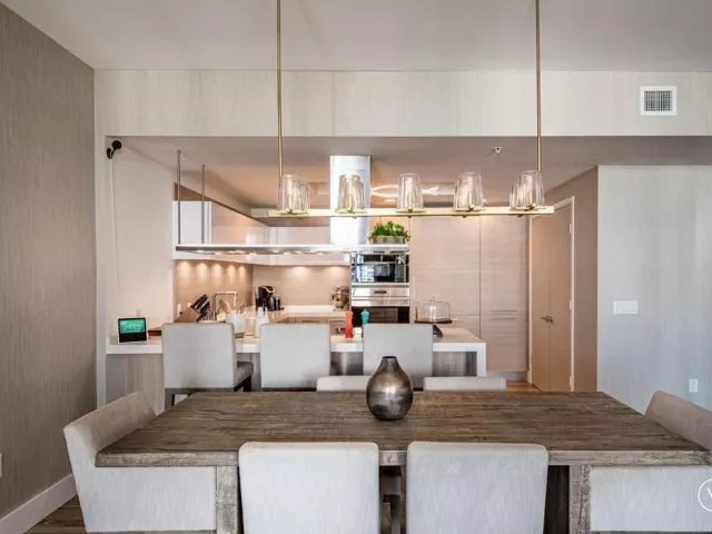 2-bedroom condo for sale in North Miami Beach - 17111 Biscayne Boulevard 2105 + 1 BOAT SLIP 100 ft - MondialRealty