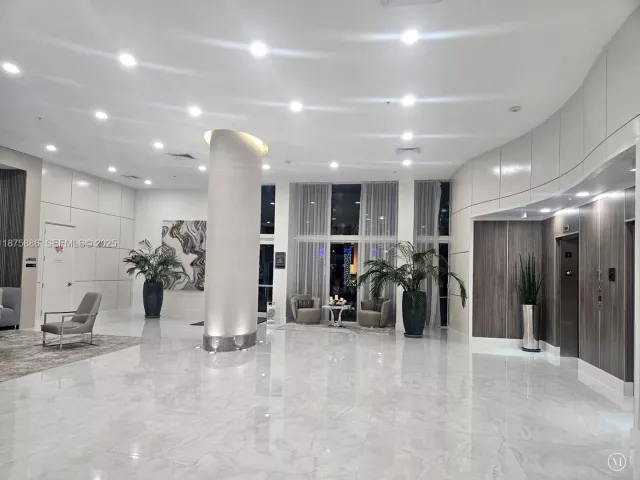 2-bedroom condo for sale in Aventura - 18800 NE 29th Ave 609 - MondialRealty