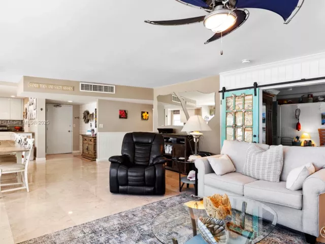 3-bedroom condo for sale in Fort Lauderdale - 3550 Galt Ocean Dr 111 - MondialRealty