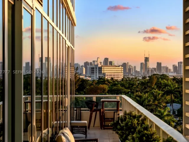 4-bedroom condo for sale in Miami Beach - 4701 N Meridian Ave 512 - MondialRealty