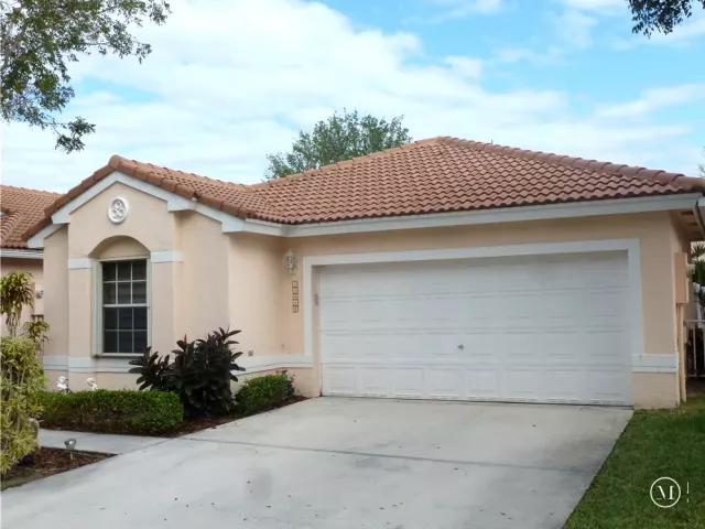 4-bedroom condo for sale in Miami Beach - 4701 N Meridian Ave 512 - MondialRealty