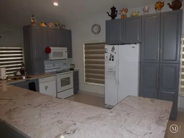4-bedroom condo for sale in Miami Beach - 4701 N Meridian Ave 512 - MondialRealty
