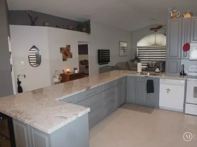 4-bedroom condo for sale in Miami Beach - 4701 N Meridian Ave 512 - MondialRealty