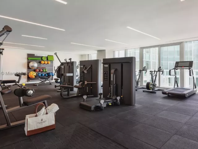 4-bedroom condo for sale in Miami Beach - 4701 N Meridian Ave 512 - MondialRealty