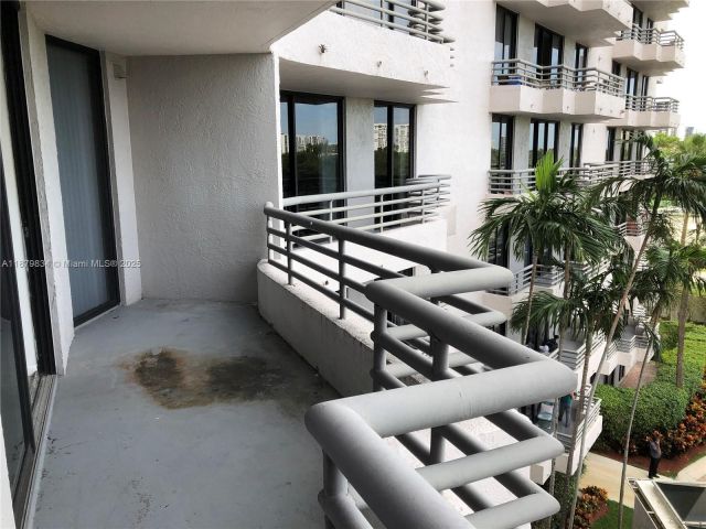 Apartment for sale  Unit #LP10 - photo 7430716