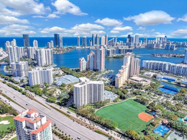 Apartment for sale  Unit #LP10 - photo 7430725