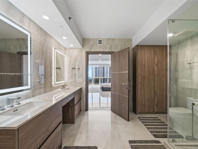 Apartment for rent  Unit #1002 - photo 6547359