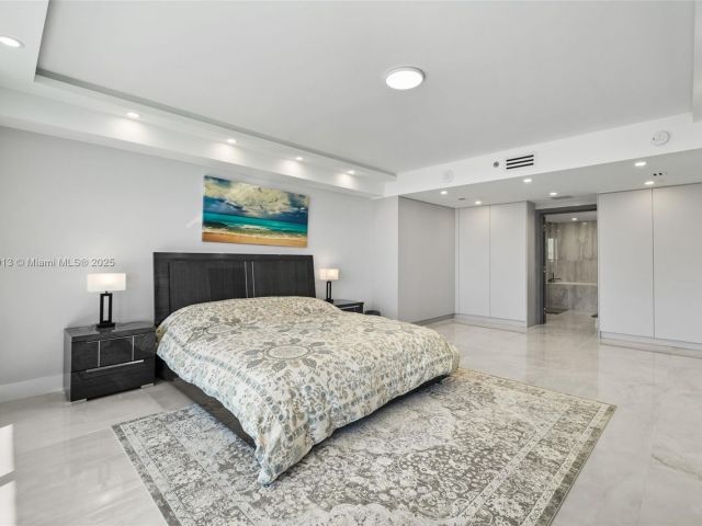 Apartment for rent  Unit #1002 - photo 6547361