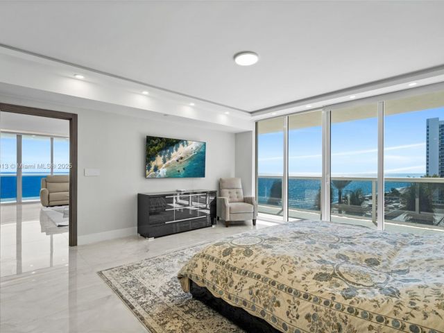 Apartment for rent  Unit #1002 - photo 6547363