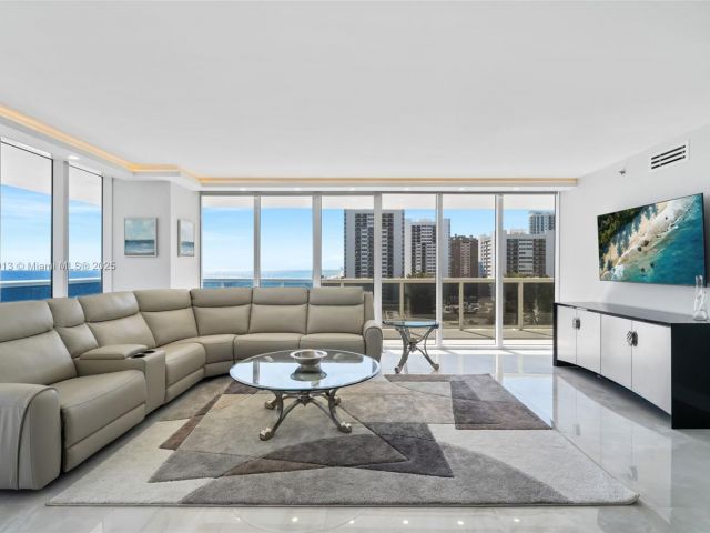 Apartment for rent  Unit #1002 - photo 6547365