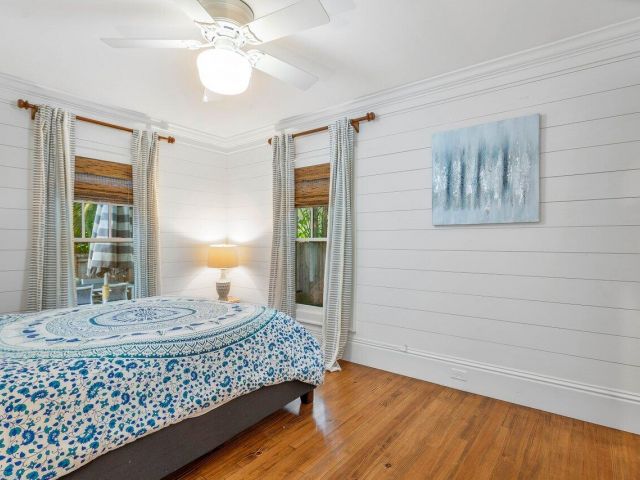 Home for rent at 918 NE 5th Street - photo 6547117