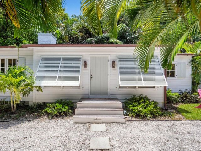 Home for rent at 918 NE 5th Street - photo 6547130