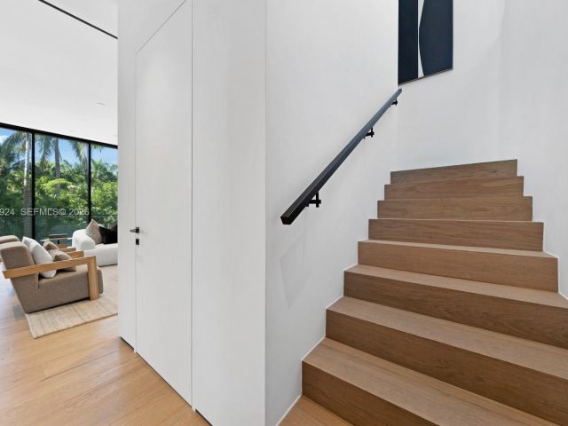 Home for sale at 291 Palm Ave - photo 6585746