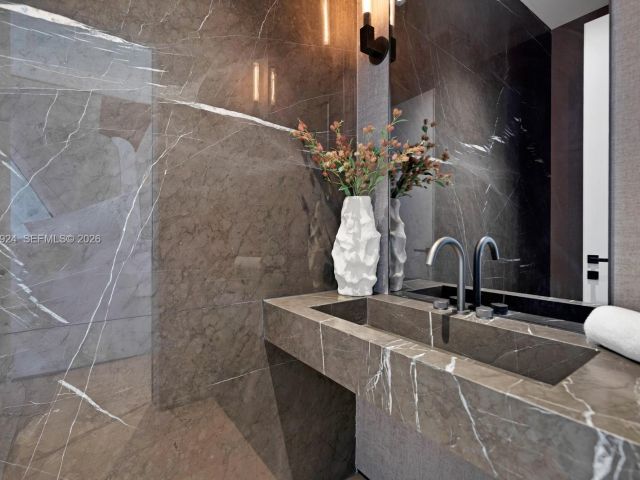 Home for sale at 291 Palm Ave - photo 6585749