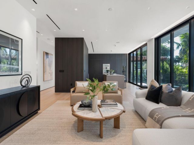 Home for sale at 291 Palm Ave - photo 6585754