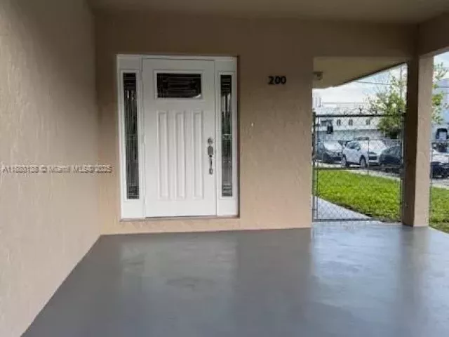 3-bedroom home for rent in Miami - 200 NE 44th St 0 - MondialRealty