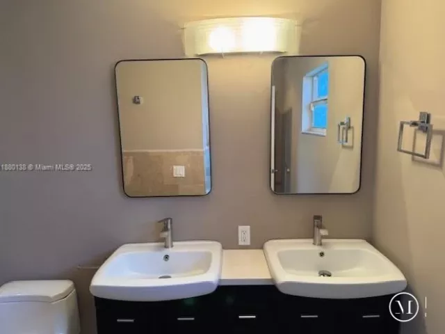 3-bedroom home for rent in Miami - 200 NE 44th St 0 - MondialRealty