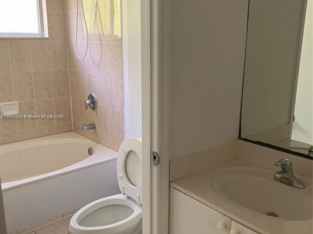 4-bedroom home for rent in Homestead - 26232 SW 135th Pl 0 - MondialRealty