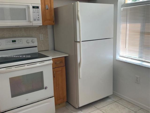 4-bedroom home for rent in Homestead - 26232 SW 135th Pl 0 - MondialRealty