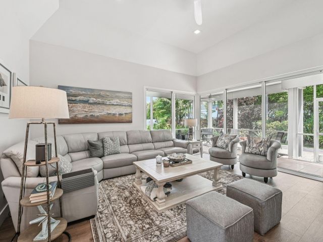 Home for sale at 660 Forsyth Street 7 - photo 6593966