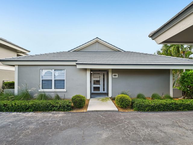 Home for sale at 660 Forsyth Street 7 - photo 6593978