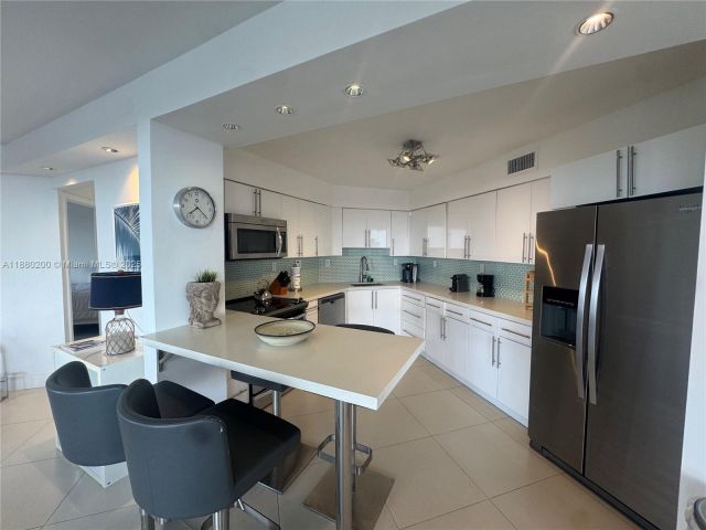 Apartment for rent  Unit #923 - photo 6550886