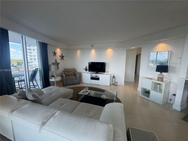 Apartment for rent  Unit #923 - photo 6550887