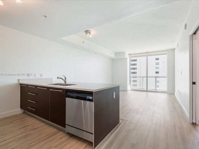 Apartment for sale  Unit #1509 - photo 7447988