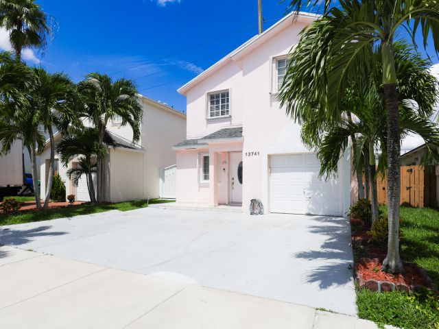 Home for sale at 13741 SW 160th Terrace - photo 6818687