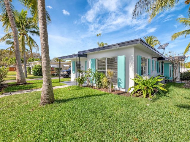 Home for sale at 325 De Carie Street - photo 6618551