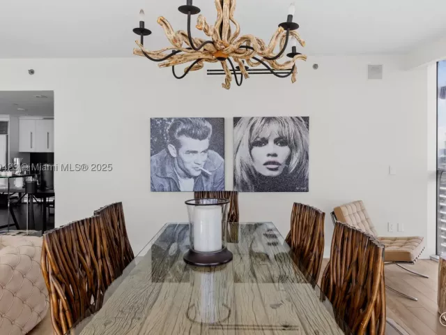 3-bedroom condo for sale in Miami - 465 Brickell Ave 4901 - MondialRealty