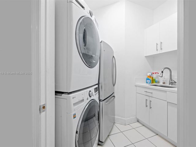 Home for rent at 19460 39th Ct 19460 - photo 6551377