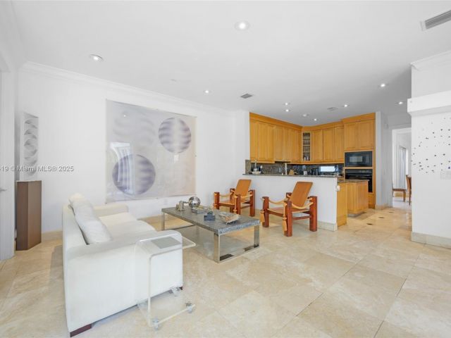 Home for rent at 19460 39th Ct 19460 - photo 6551385