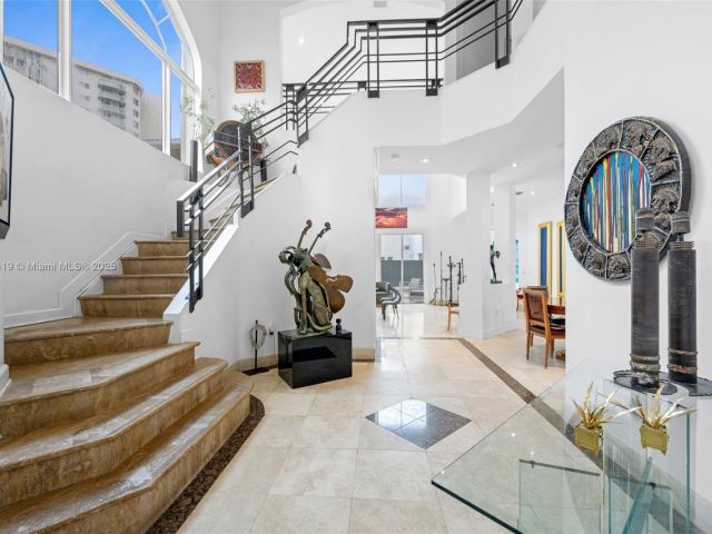 Home for rent at 19460 39th Ct 19460 - photo 6551391