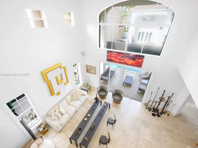 5-bedroom home for rent in Sunny Isles Beach - 19460 39th Ct 19460 - MondialRealty