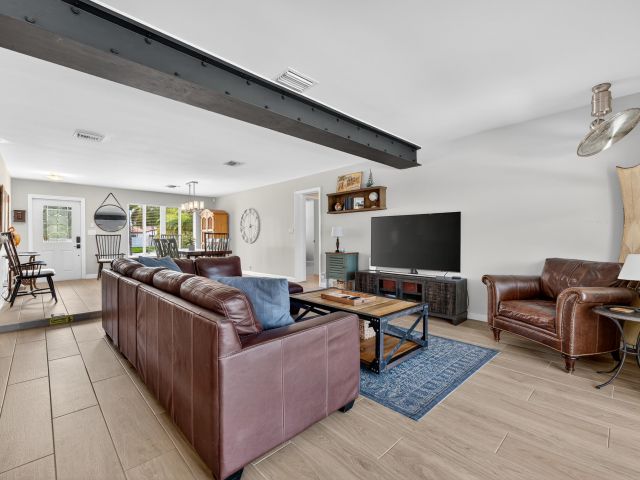 Home for rent at 1101 SE 9th Terrace - photo 6551720