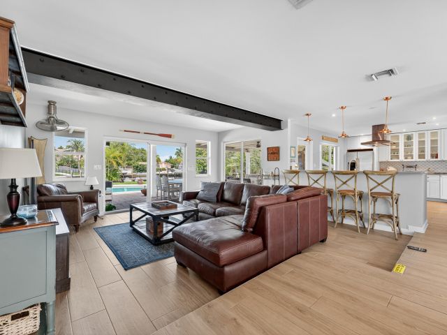 Home for rent at 1101 SE 9th Terrace - photo 6551723